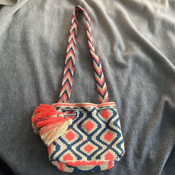 Chila bag crossbody shoulder bag woven summer peach blue handmade EUC - Picture 6 of 9